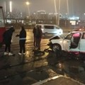 Udes kod zgrade BIGZ-a: Sudarili se automobil i tramvaj