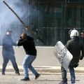 Na protestima u Atini i Solunu privedeno više od 150 osoba FOTO/VIDEO