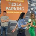 Ana Radulović beži od kamere, policija je prati: Voditeljka stigla u Beograd: Vuče kofer i trči po aerodromu (video)