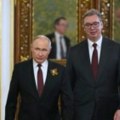 Vučić čestitao Putinu Dan Rusije