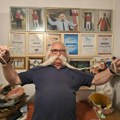 Nišlija Zoran već godinama ima najduže brkove u Srbiji