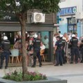 (VIDEO/FOTO) Ogroman broj policajaca u Čačku, blokirani svi prilazi prostorijama SNS
