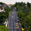 Završena rekonstrukcija drajzerove Ulice u Beogradu Sada ima tri saobraćajne trake, isto toliko i semaforskih raskrsnica, a…