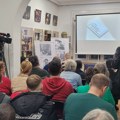 U galeriji Pozorišnog muzeja predstavljena knjiga ,,Zoran Radmilović na radiju i televiziji“
