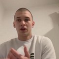 "Čekam bebu, a razvodim se" Bivšem zadrugaru (18) pukao brak sa 20 godina starijom: "Ona već traži novog tatu za dete" (video)…