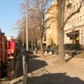 Sektor za vanredne situacije MUP-a uspešno lokalizovao požar u Specijalnom sudu: Goreo krov, nema povređenih (foto)
