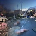Mrtvi prasići, razbacane gajbe, prevrnut traktor... Jezive slike sa mesta saobraćajne nesreće kod Smedereva: Sudarili se…