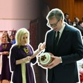 (Uživo) Predsednik Vučić obilazi važnu izložbu "Etno mreže" u Palati Srbije sve u simbolima srpske tradicije i narodne nošnje…