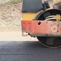 Nastavljaju se radovi na sanaciji kolovoza i pripremi za asfaltiranje u više naselja