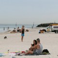 Ajkula ubila muškarca (39) na popularnoj plaži! Hitno je prebačen u bolnicu, ali nije mu bilo spasa
