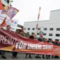 VW ne odustaje od masovnih otkaza: Besni radnici izviždali govor šefa