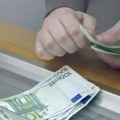 Otišao u banku da podigne svoj novac pa doživeo neprijatno iznenađnje: "Zar stvarno to mogu?"