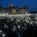 Десетине хиљада против десничарског екстремизма у Немачкој, у Минхену прекинут скуп због гужве