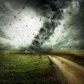 (Foto) Superćelijska oluja izazvala haos tornado pogodio Srbiju Zrenjaninci tvrde: Delovalo je zastrašujuće