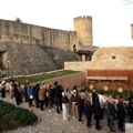 Vernici čekaju u redu da se poklone moštima Svete Petke na Kalemegdanu