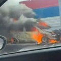 Gori automobil na auto-putu kod Niša (video)