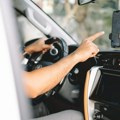 Mogu li aplikacije za pametne telefone pomoći u stvaranju sigurnijih vozača?