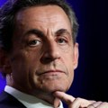 Sarkozi više ne nosi nanogicu: Bivši francuski predsednik i dalje mora da se pridržava nekih odredaba uslovne kazne