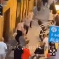 VIDEO Žestoka tuča engleskih huligana pre finala Lige Evrope: Gađali se kantama i stolovima, lomili sve pred sobom