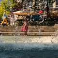 Ponedeljak sunčan i topao, temperatura do 33 stepena