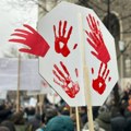 Protest ispred kragujevačkog Rektorata u znak podrške studentima FILUM-a