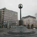 Postavljen novi sat na kružnom toku na beogradskom Trgu republike
