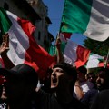 Političke podele na ulicama: Više desetina hiljada na protestima za i protiv migracija u Rimu