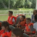 (Video) Deca sa Kosova i Metohije uživala u Sremskim Karlovcima: Vozili se katamaranom, uspomene ostaju za ceo život