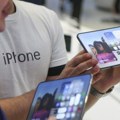 „Epl” menja neispravne sklopive ajfone nekoliko dana nakon lansiranja