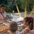 Prijepolje: Prodaja poslastica za lečenje sugrađana