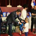 Obezbeđen školski pribor za predškolce i prvake romske nacionalnosti