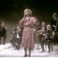 Životna priča pevačice čija je pesma 10 godina bila zabranjena u Jugoslaviji: Zbog ljubavi napustila muziku, a za jednim…