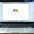 Kako zakazati slanje e-mailova u Gmail-u i nikada ne propustiti rok