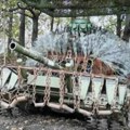 Ruski tenkovi dobili novu zaštitu u Ukrajini: Posle „roštilja“ i „dikobraza“ na redu je tenk „maslačak“ (foto)