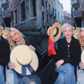 Madona i Džulija Garner u gondoli: "Like a Virgin“ ponovo oživljava u Veneciji