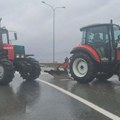 Protest poljoprivrednika: Završena još jedna blokada prilazu auto-putu u Novom Sadu