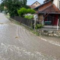 Nevreme napravilo haos, potpuni kolaps kod Sevojna: Oluja obarala drveće kod Zlatibora, putevi poplavljeni