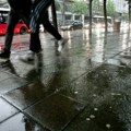 Oblačno, vetrovito i kišovito: Temperatura pala i za 15 stepeni, stižu nove padavine - kad se očekuje razvedravanje