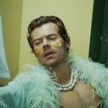 Pleasing, brend Harry – ja Stylesa, lansira vibrator i lubrikant