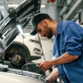 Kako vas automehaničari varaju Koriste lukav trik koji može dovesti do lažnih upozorenja na kontrolnoj tabli