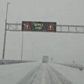 Zabeleo se Šabac! Sneg će padati tokom čitavog dana, putevi još uvek nisu očišćeni VOZITE OPREZNO!!! (FOTO, VIDEO)