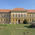 (Foto) Ova zgrada u Zrenjaninu krije neverovatnu priču: Preživela planove rušenja i danas dominira gradom