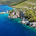Grčko ostrvo koje je pobedilo holivudsku slavu i ostalo prava oaza mira, rajskih plaža i zelenila
