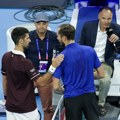 „Mirna sam osoba, nikada se nisam potukao“: Medvedev se dotakao incidenta na meču sa Đokovićem