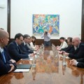Vučić neće da kaže ni reč o sastanku s Kvintom: „To je najbolje za sve“