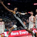 Susreli se "džinovi" NBA lige: Vembanjama udario na Bobana Marjanovića, San Antonio slavio uz sjajnog Francuza