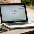 Savetnica suda Evropske unije traži da Gugl plati veliku kaznu zbog zloupotrebe monopolskog polo