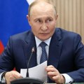 Putin: Rusija bi mogla da upotrebi nuklearno oružje u slučaju masovnog napada dronovim