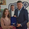 Priznanje za najuspešniju mlađu pionirku u Srbiji – atletičarku Unu Gligorijević iz Vlasotinca
