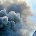 (Foto) buknuo požar u fabrici peleta: Vatra brzo planula, crni dim se širi Čajetinom